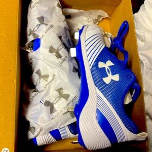 Softball cleats, brand new in box, smoke free environment, beautiful color